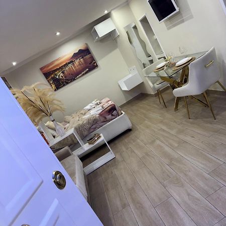 La Dimora Dei Sogni Sedil Capuano Home Suite Naples Exterior photo