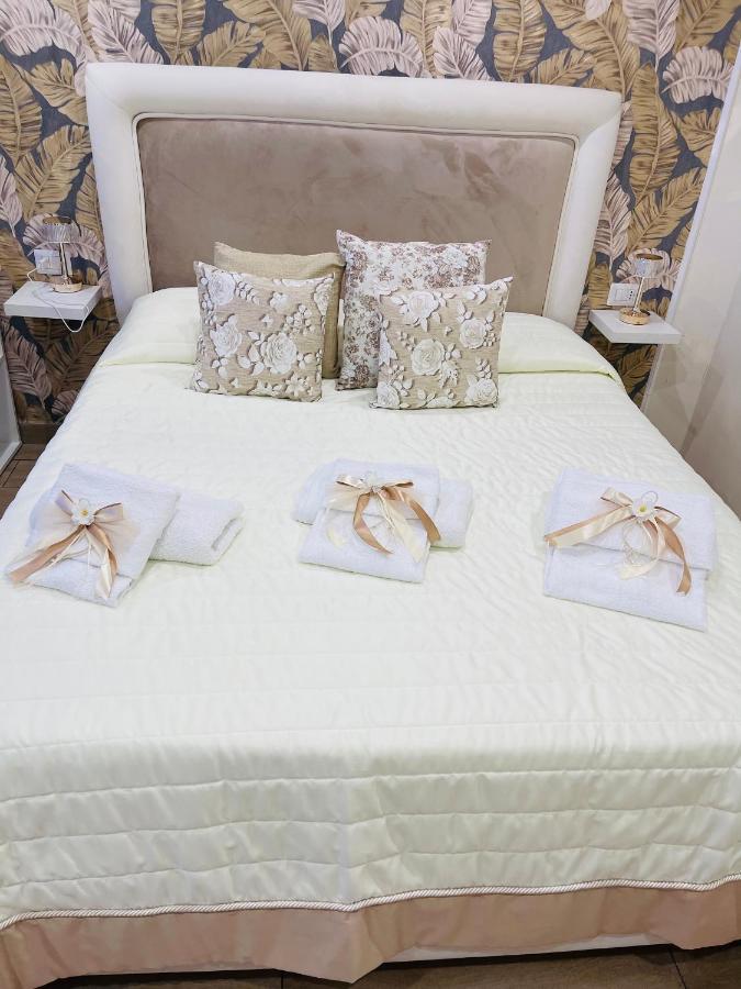 La Dimora Dei Sogni Sedil Capuano Home Suite Naples Exterior photo