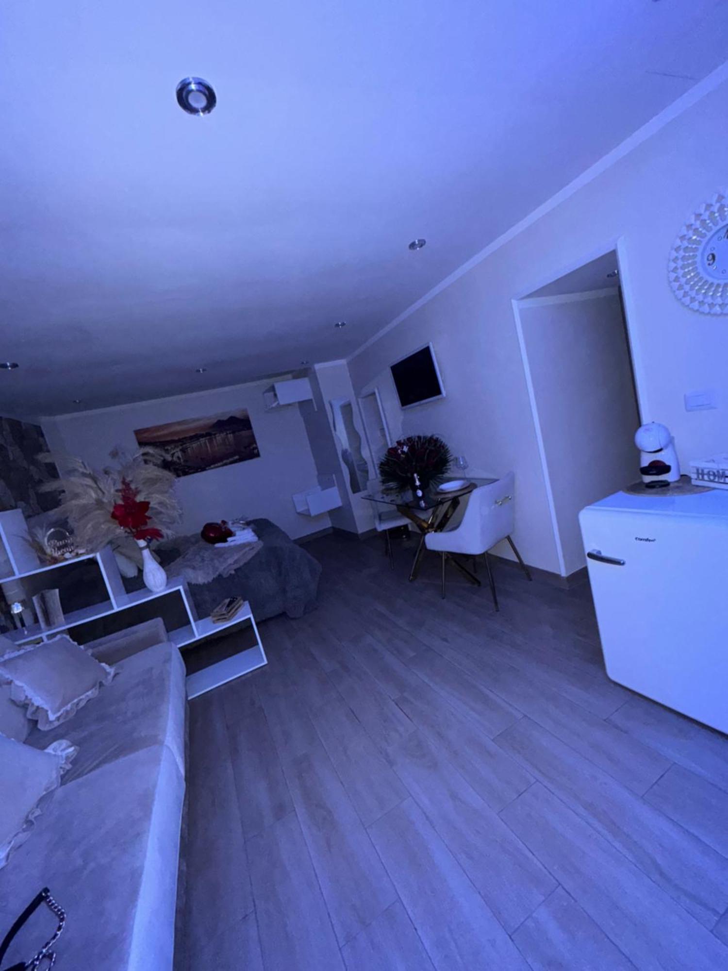 La Dimora Dei Sogni Sedil Capuano Home Suite Naples Exterior photo